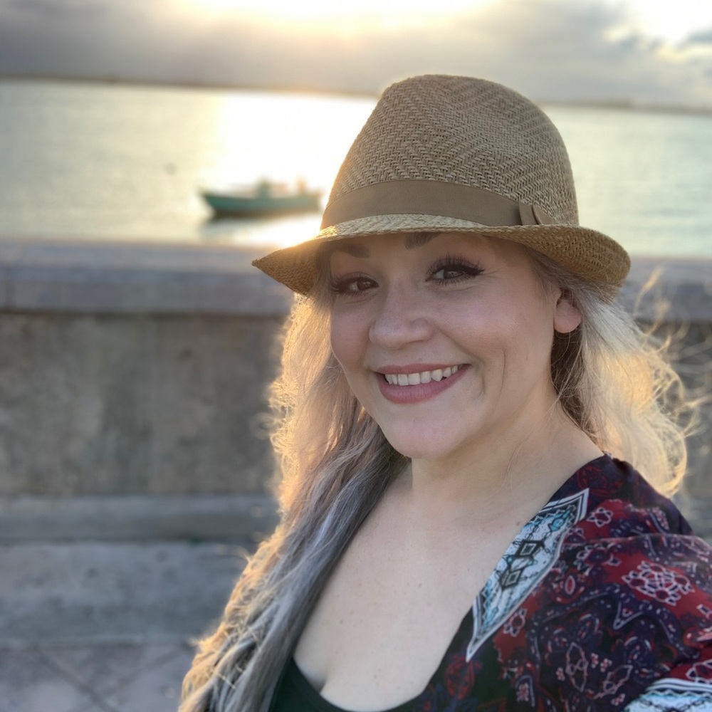 Meet your Posher, Nina